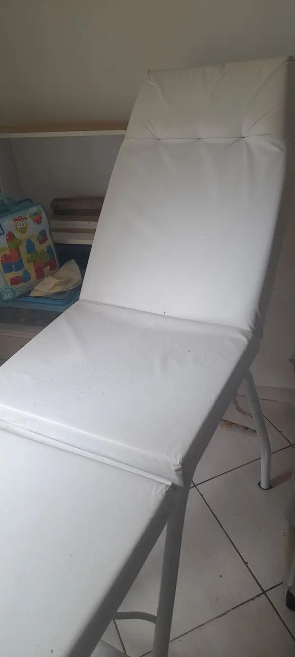 Grande oportunidade. Mesa para trabalhar com estética  - Foto 3