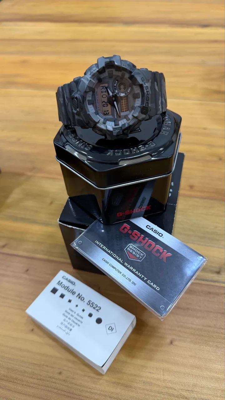 Relógio G-shock GA-710 