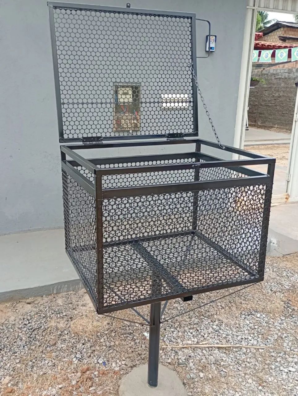 Lixeira nova 70×60 com tampa * wtsp