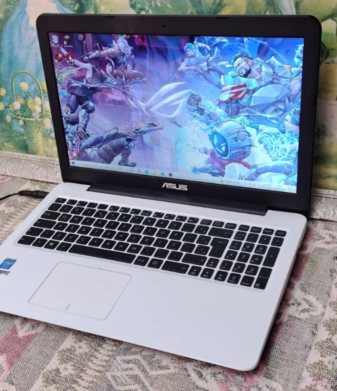 NOTBOOK ASUS 120 GIGAS