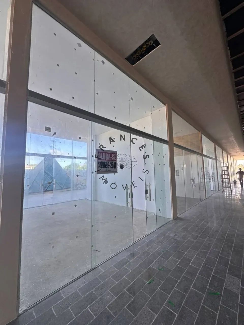 Lojas Comerciais no Edifício Zoe | La Rue  Praia do Francês - Foto 5