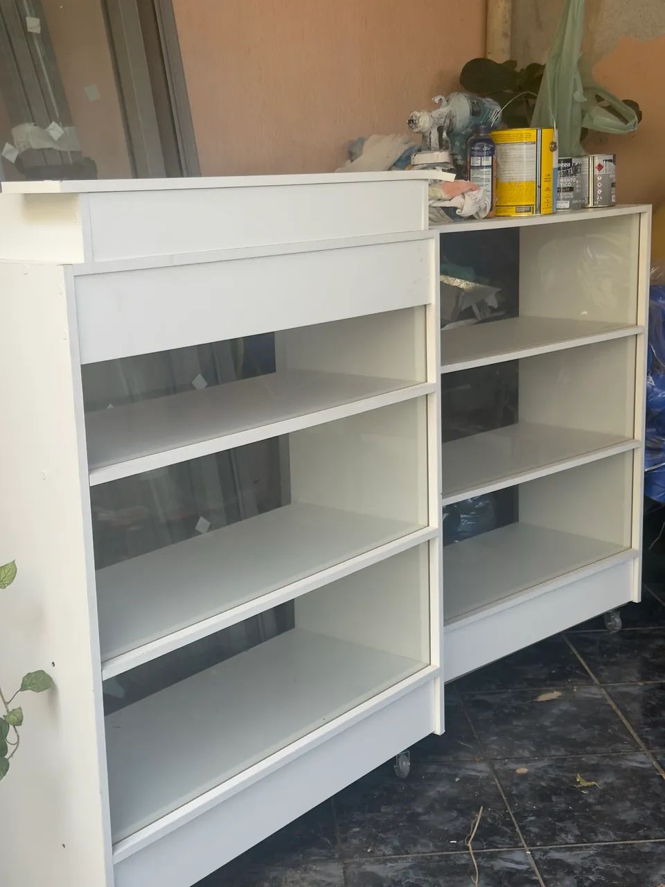 Balcão atendimento em mdf e com vidro
