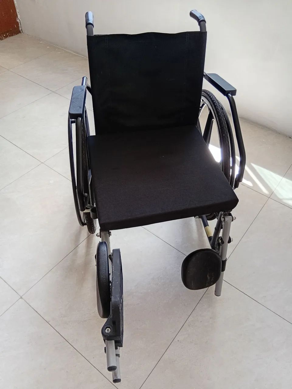 Cadeira de rodas  - Foto 2