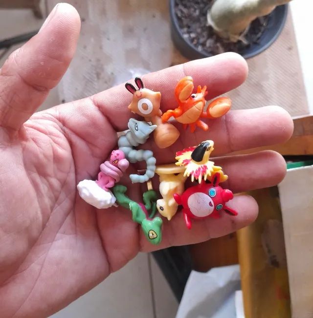 Booster Caos acendente + 1 mini pokemon brinde - Foto 2