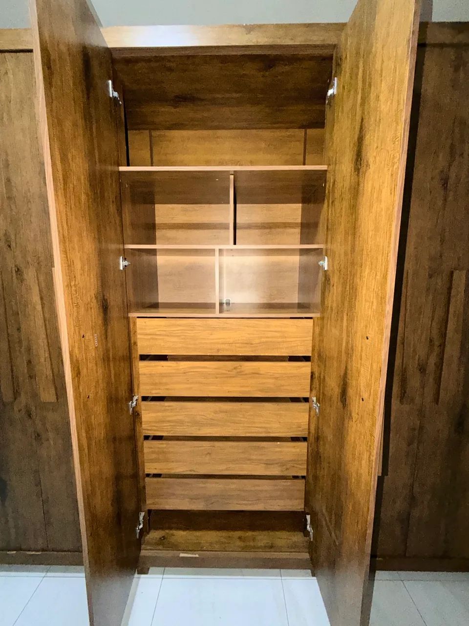 Vendo guarda roupa 06 portas.  - Foto 5