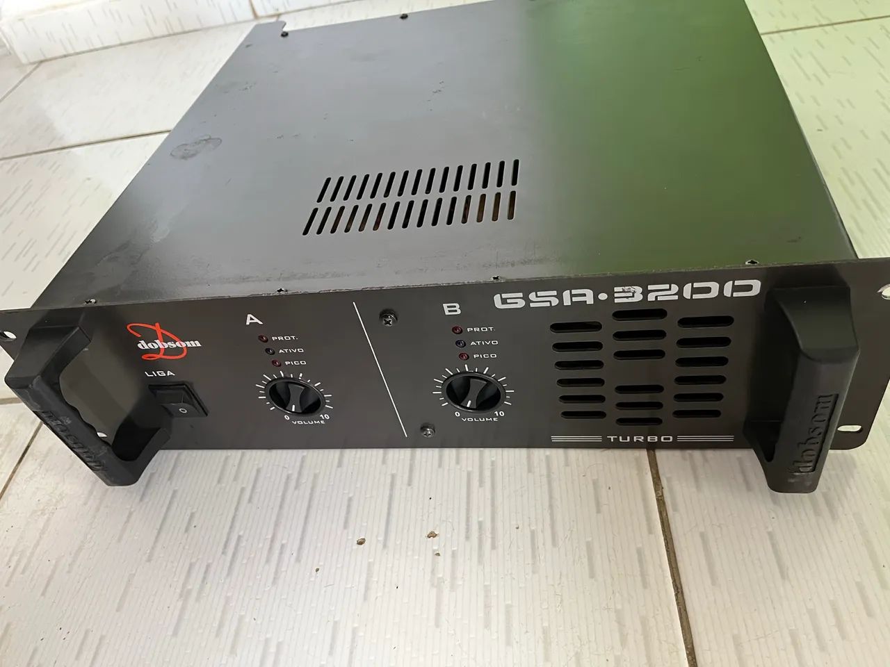 Selling 3 amplifiers422080583073812481