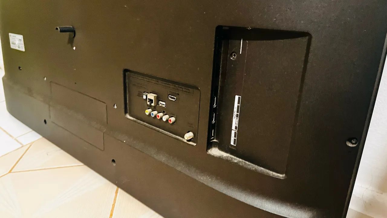 Tv LG 49 polegadas (leia o anúncio) - Foto 3