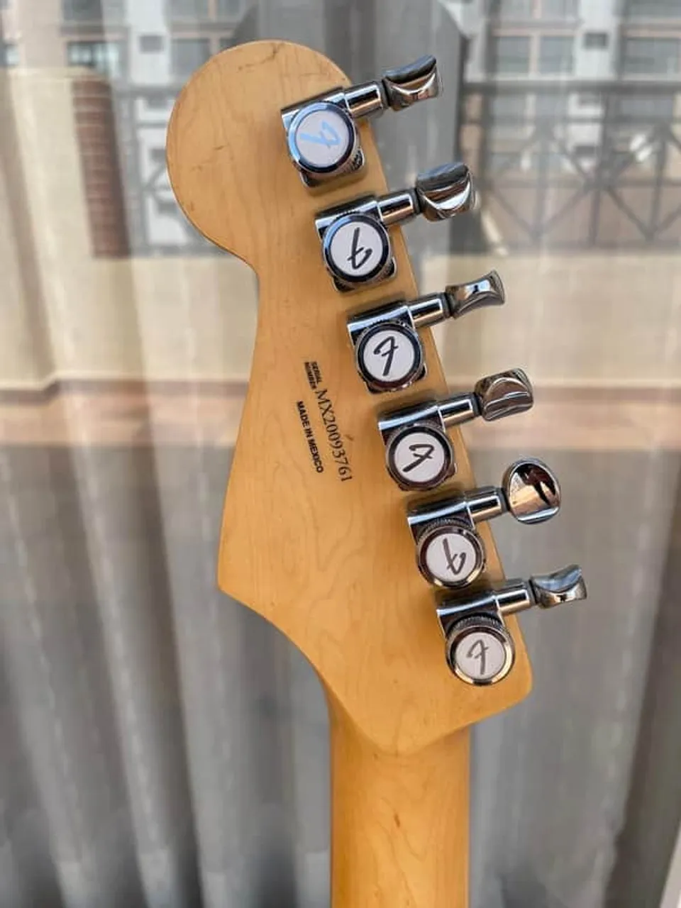 fender stratocaster mexicana