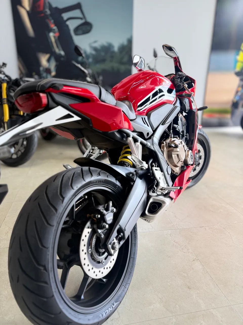 CBR 650r 2022  - Foto 5