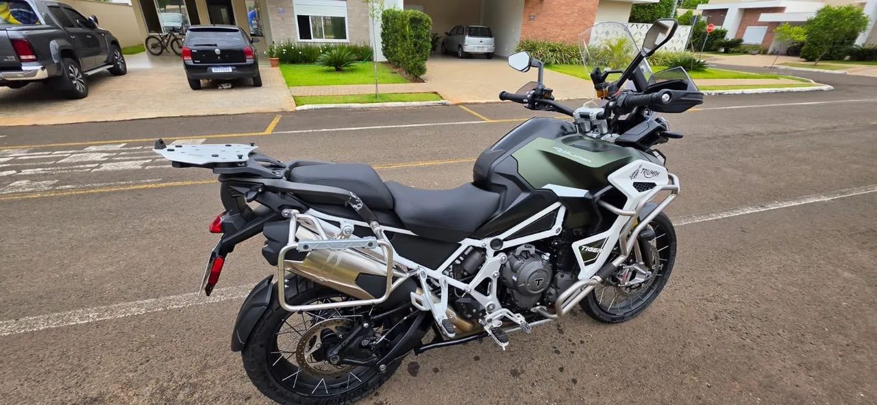 Moto nova sem detalhe nunca caiu, sem risco - Foto 3