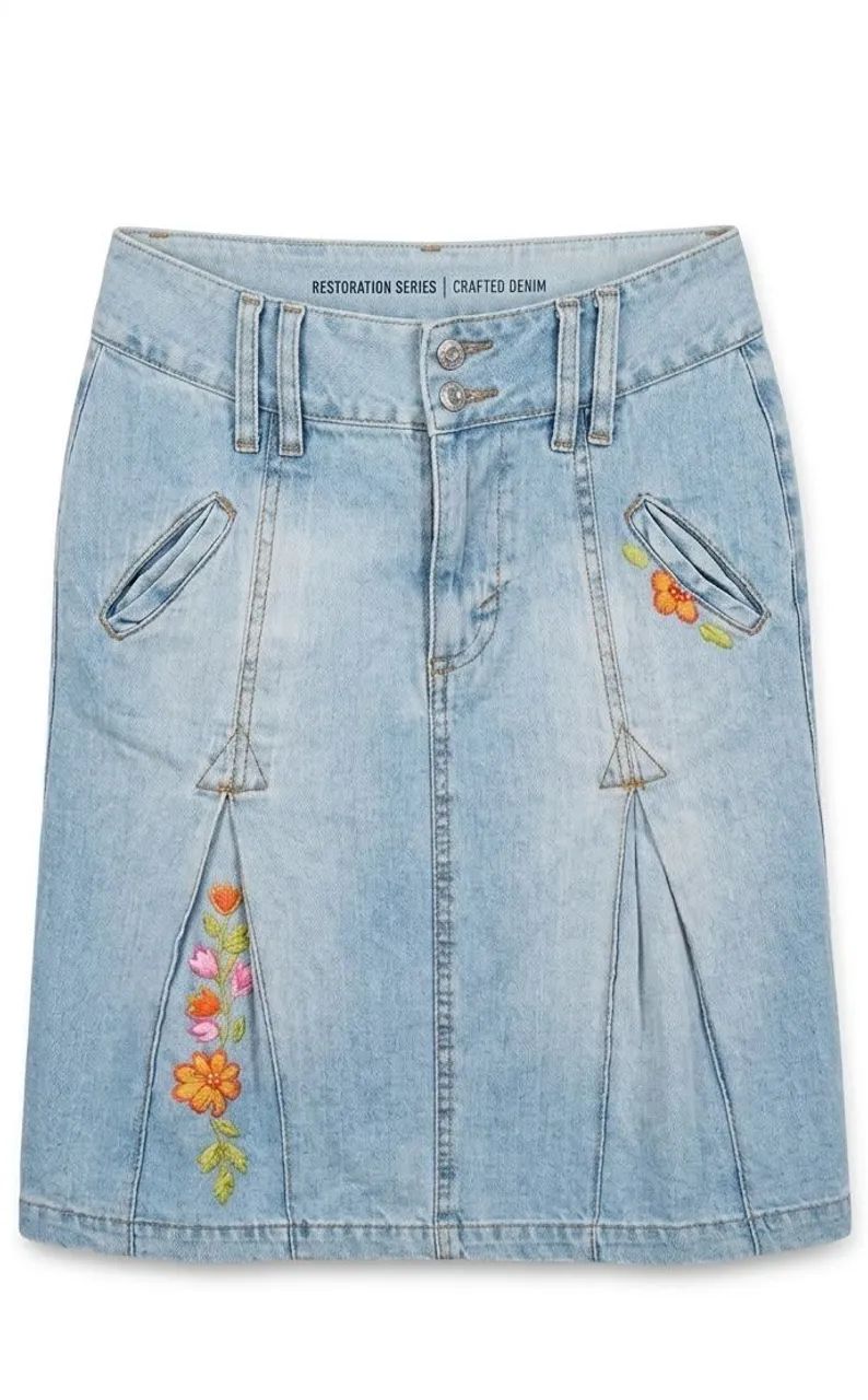 Lote Calça Capri e Saia Jeans Feminino - Foto 2