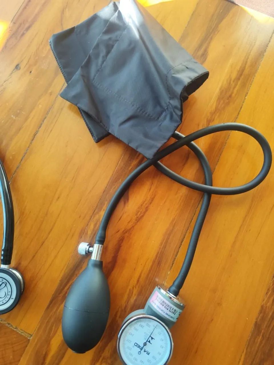Kit Médico Académico - Estetoscópio Littmann + Aparelho de Pressão P.A. Med + Martelo - Foto 3