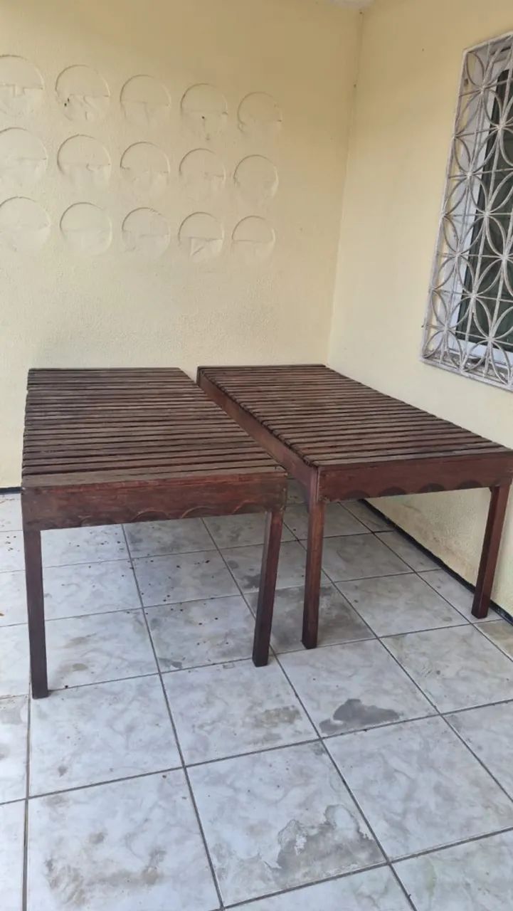 Mesa Ripada de Madeira Pura 1,80m x 90cm - Ótimo Estado