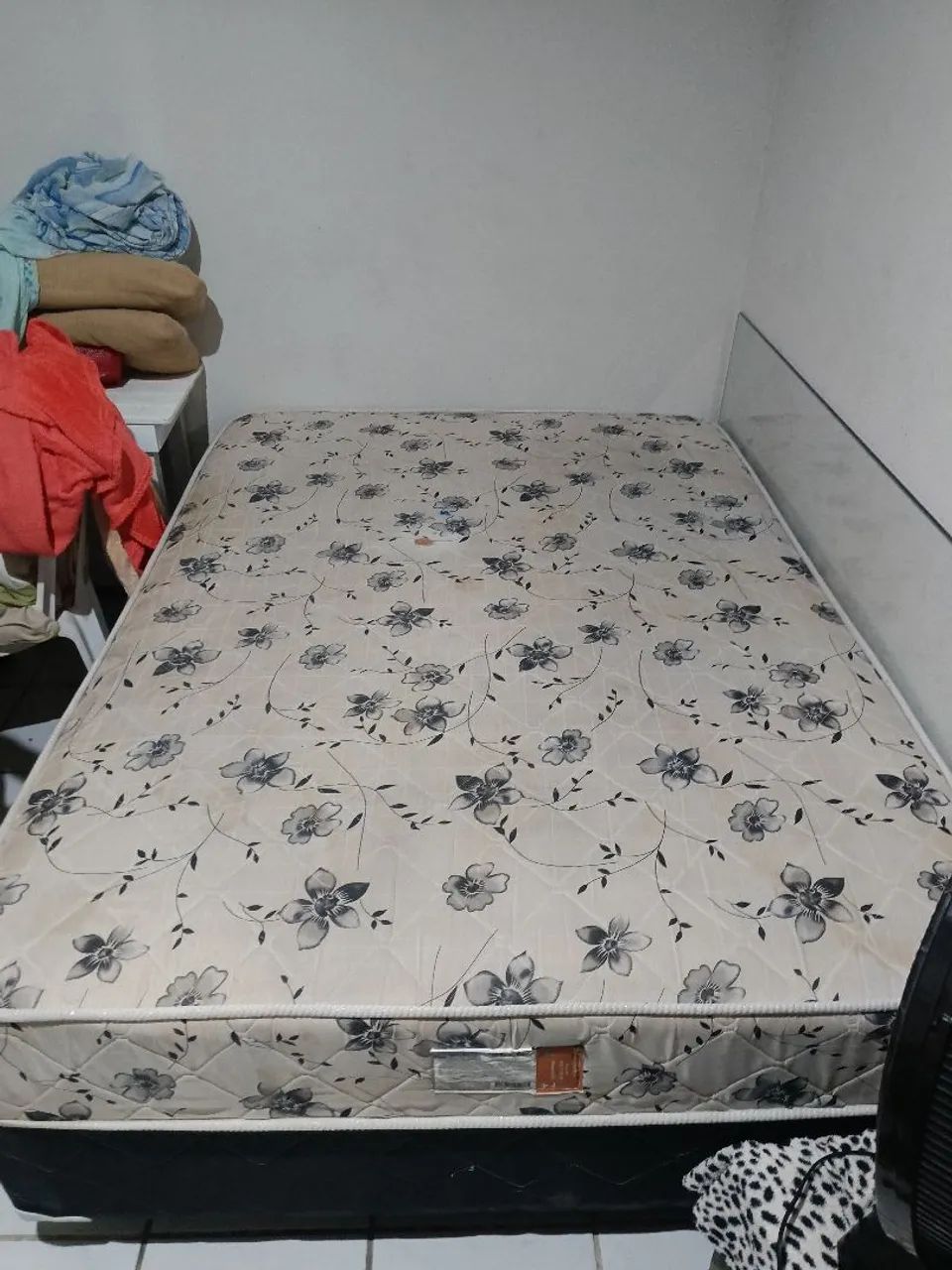Cama casal de mola