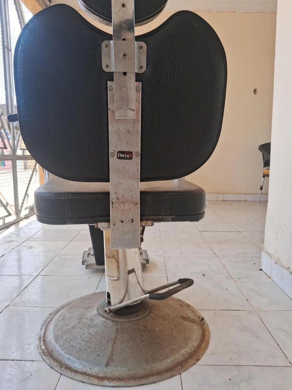 Cadeira Darus para barbeiro  - Foto 4