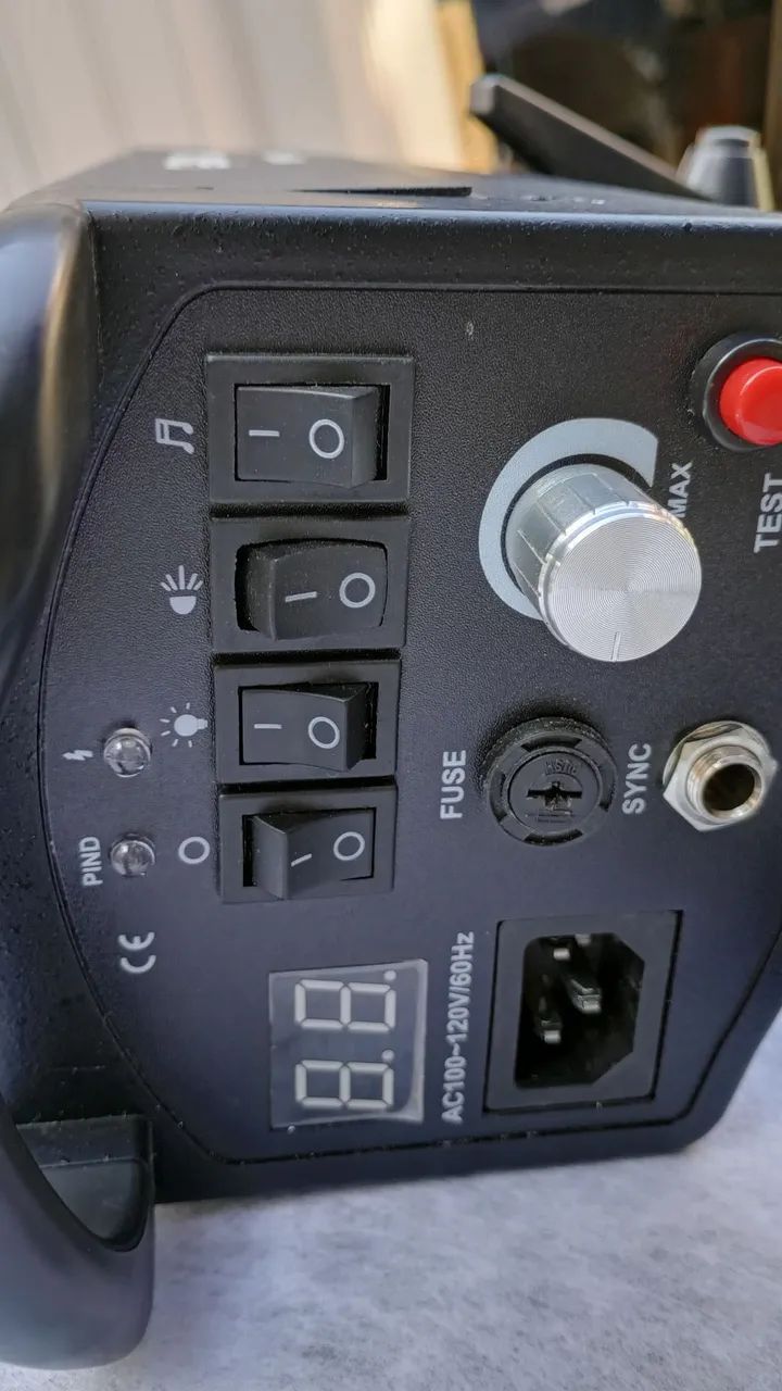 Flash Greika TC400