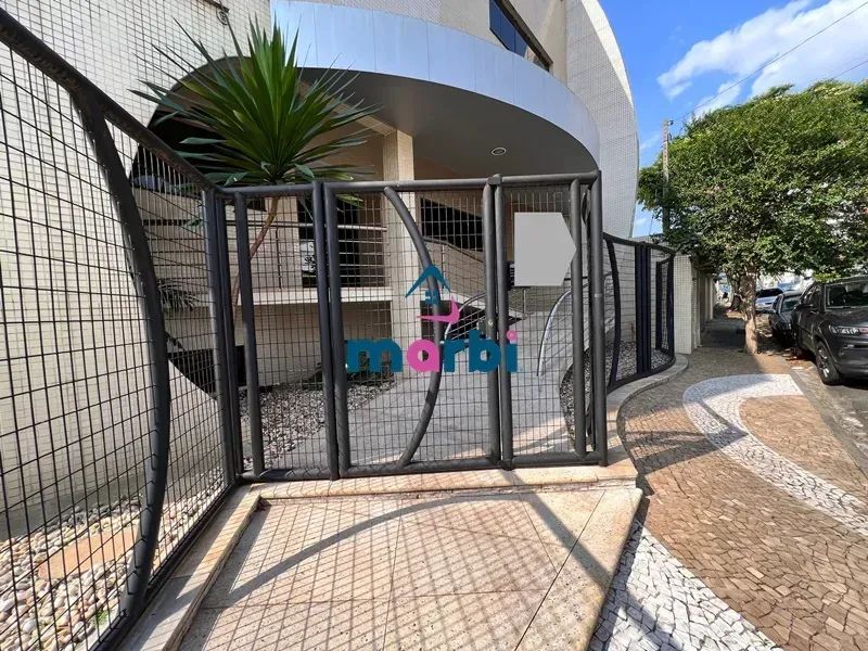 Prédio Comercial Moderno de Esquina com 3 Andares e Elevador de Carga - Foto 4