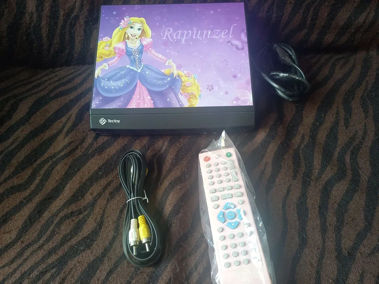 DVD TECTOY C100 COM RAPUNZEL. COMPLETO E CONSERVADO.  - Foto 4