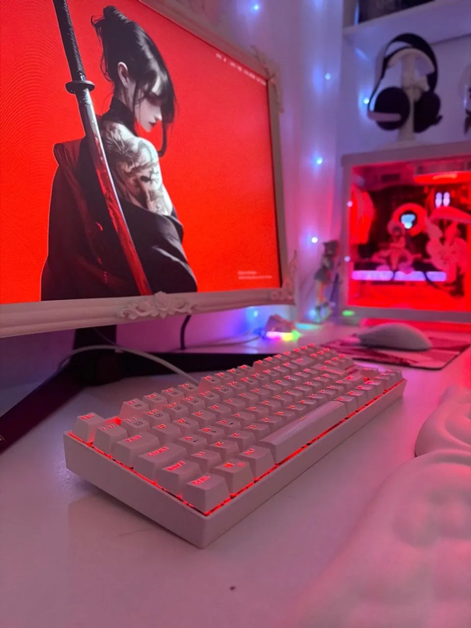Teclado Mecânico Redragon Branco, modelo Kumara
