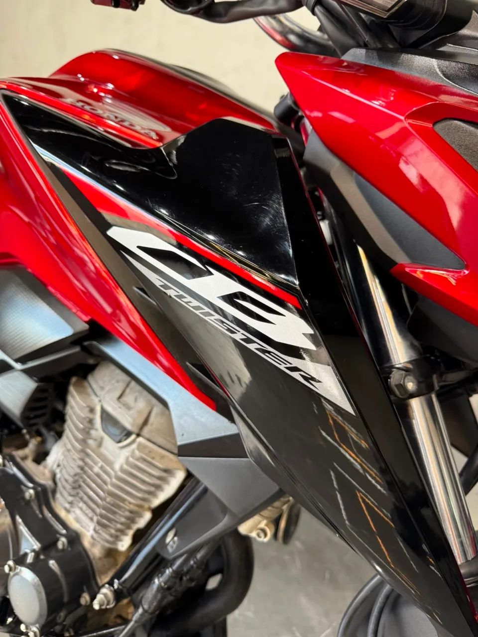 CB300F CBS 2025 - Foto 3