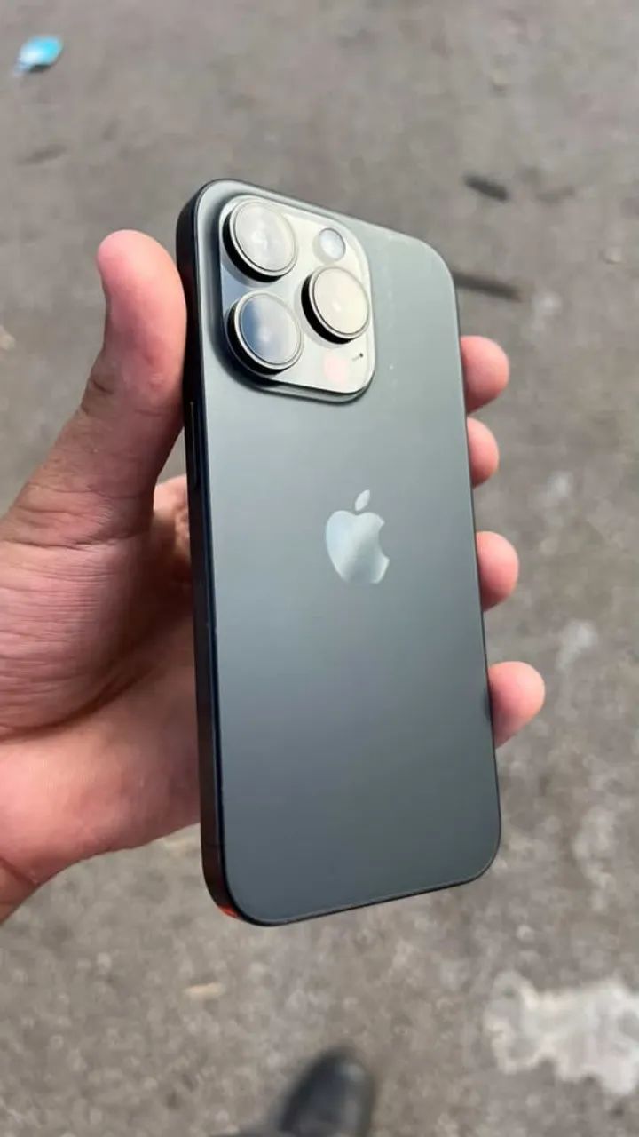 vendo iphone 15 ´pro em otimo estado - Foto 2