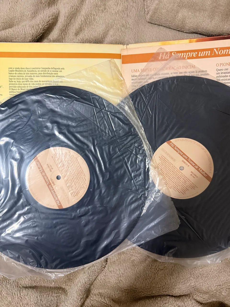 Vinil duplo - Há Sempre um Nome de Mulher  - Foto 3