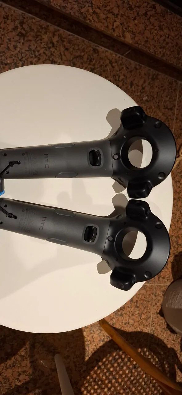 Óculos VR HTC VIVE completo com caixa e controles - Foto 5