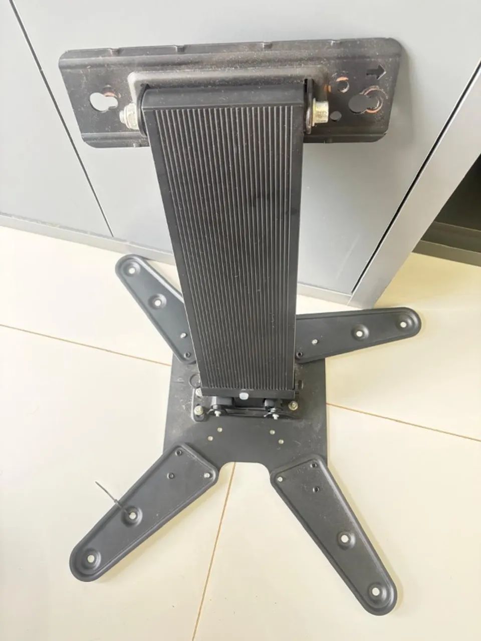 Suporte TV articulado e extensível - Foto 2