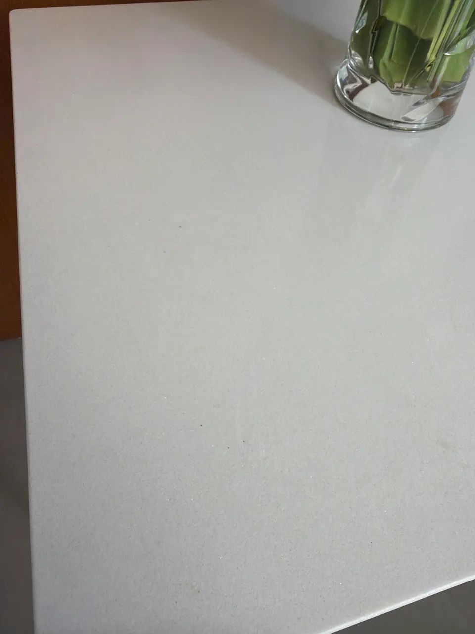 VENDO DE CANTO COM TAMPO EM SILESTONE - Foto 2