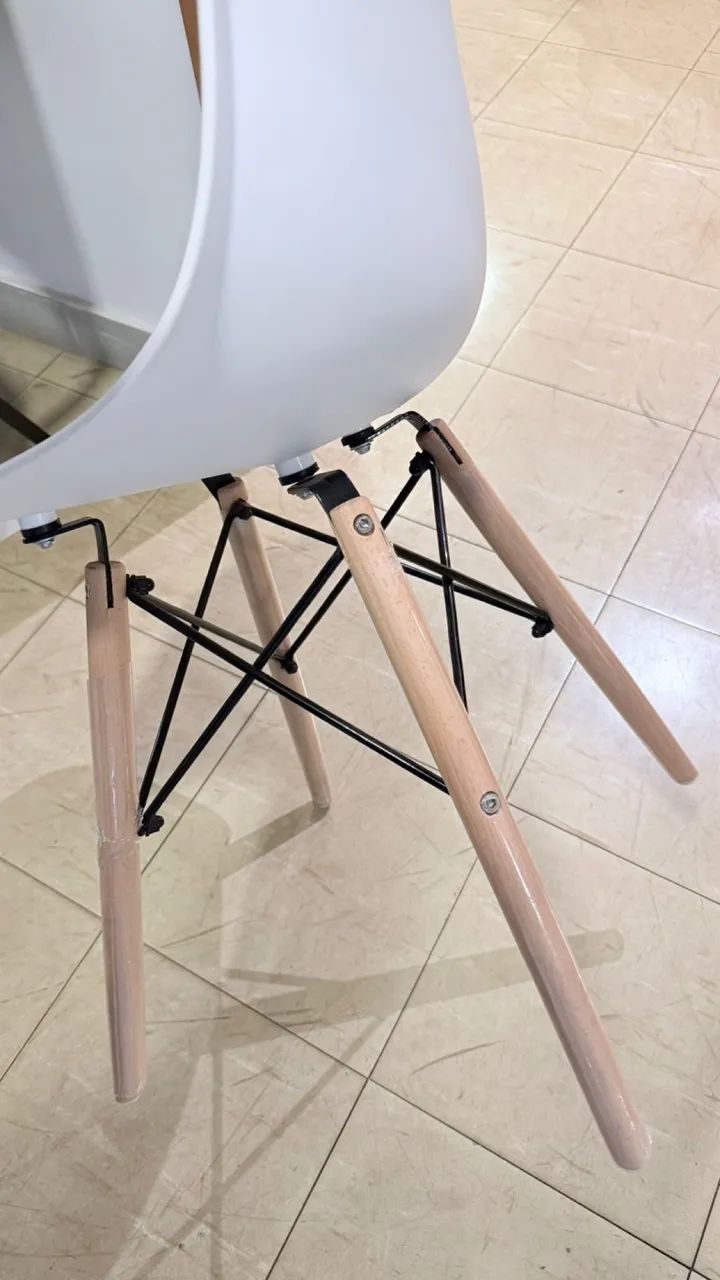 Charles Eames Chair