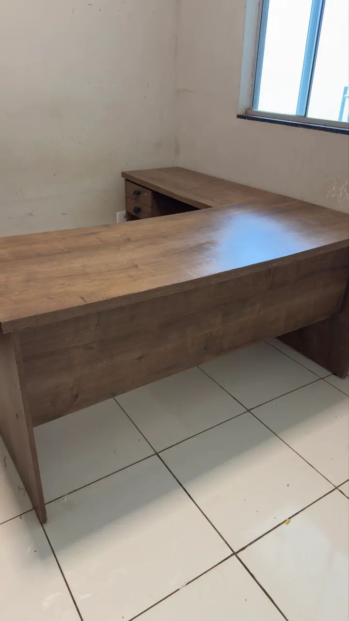 Mesa de escritório em L - Foto 2