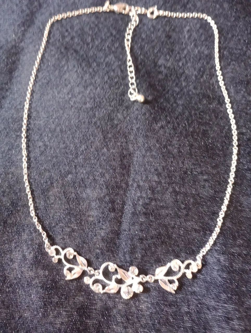 Colar choker em prata 