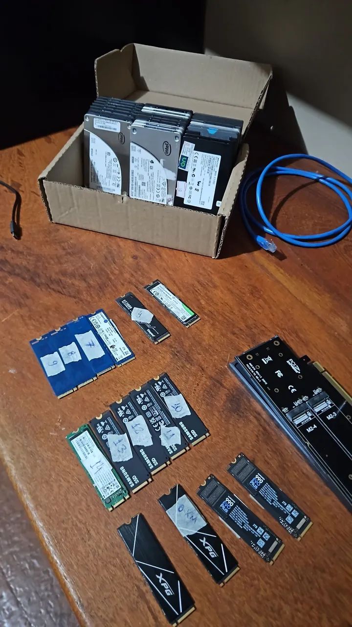Lote 7 SSDs SATA 2.5'