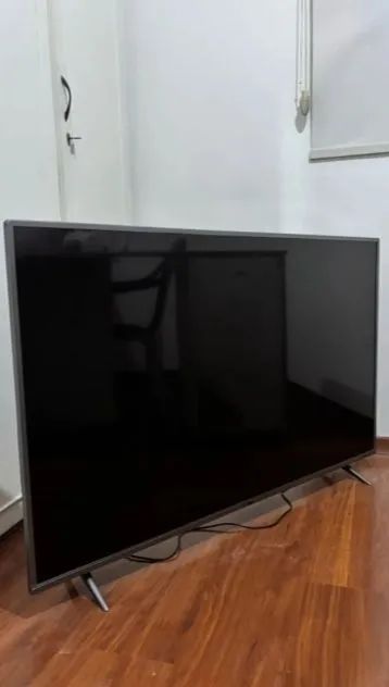 Smart TV Philco "55" funciona perfeitamente, detalhe no led.