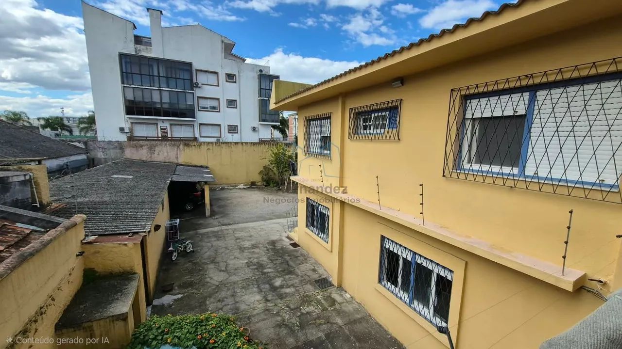 Imóvel amplo no Centro  468 m² de área útil e excelente potencial comercial