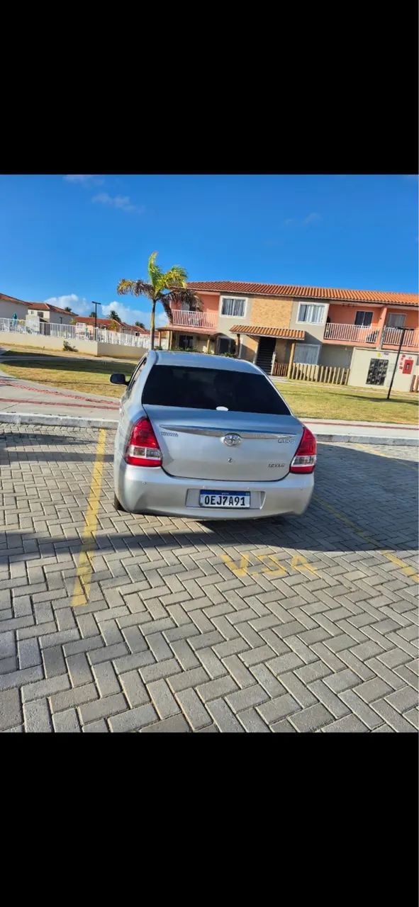 Toyota Etios ETIOS XLS Sedan 1.5 Flex 16V 4p Mec. 2013