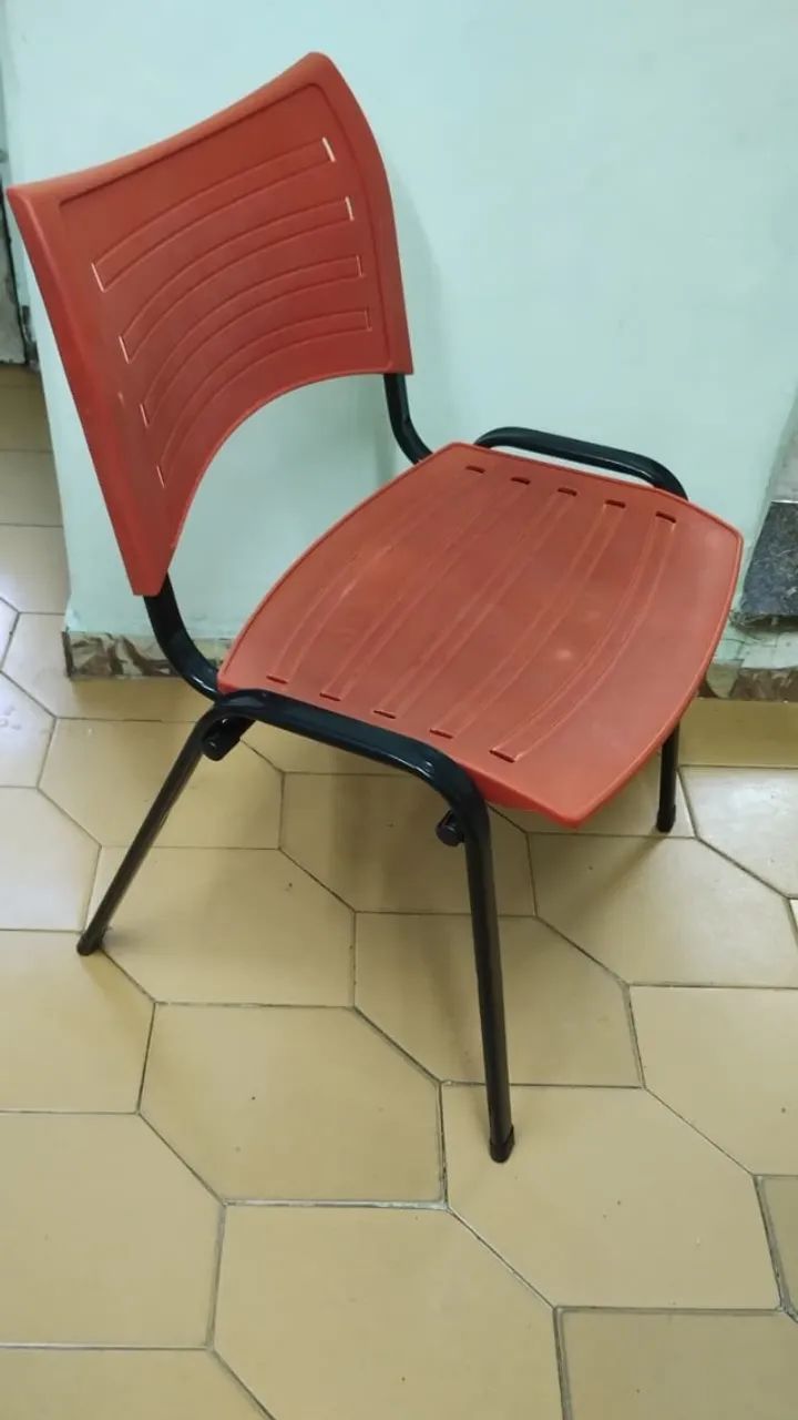 Cadeiras Iso Fixa Escola/Escritório Vermelho (*USADAS*) - Foto 2