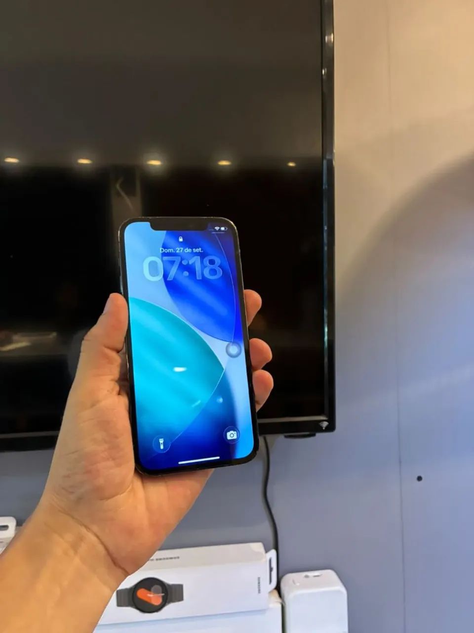 iPhone 12 Pro - 256GB <br>?2.100,00 - Foto 2