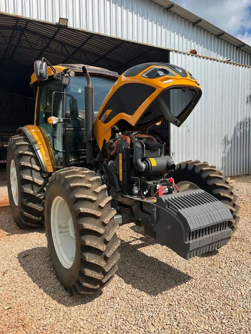 Trator agrícola - VALTRA  - Foto 2