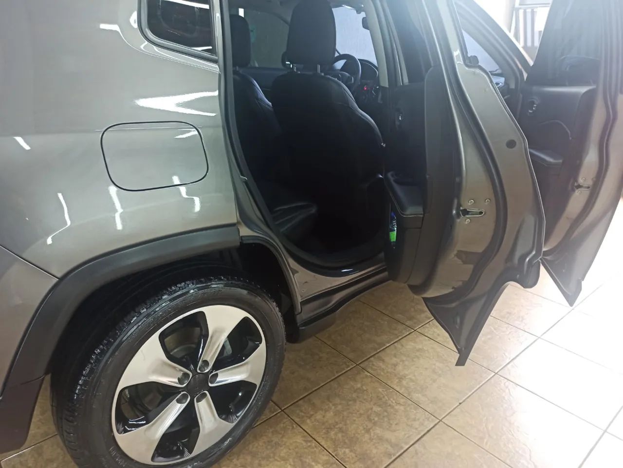 Jeep Compass Longitude 2.0 4X2 Flex 16V Aut. 2018 - Foto 2