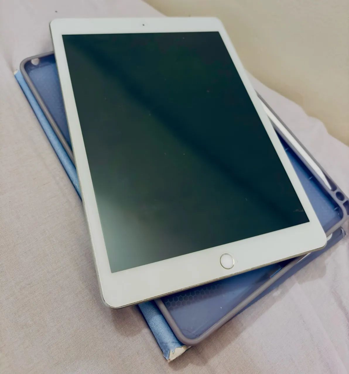 Apple iPad 7 geração 128GB Prata - Foto 2