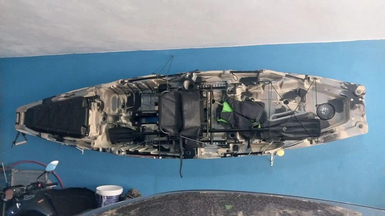 [VENDA OU TROCA MOTO ] CAIAQUE PREDADOR 1290 MILHA NÁUTICA  COR AREIA COM PEDAL BARBATANA  - Foto 5
