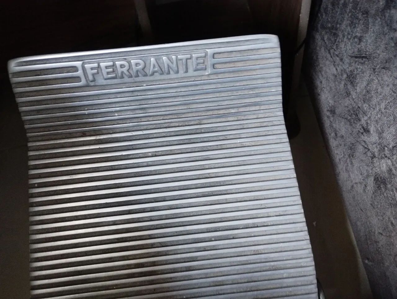 CADEIRA BARBEARIA FERRANTE. SUPER OFERTA  - Foto 3