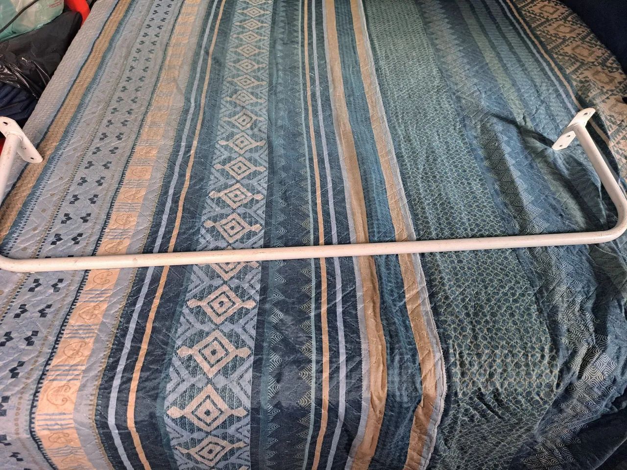ARARA PARA ROUPAS