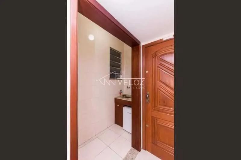 Kitnet/Conjugado : / Residencial / Centro