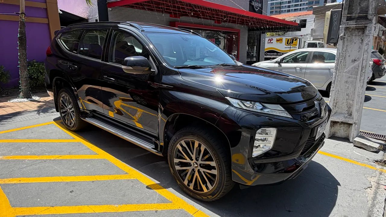Mitsubishi Pajero 2024