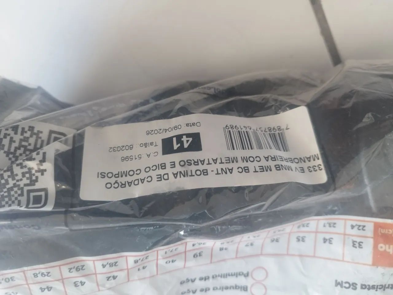Botina de segurança cano longo  - Foto 3