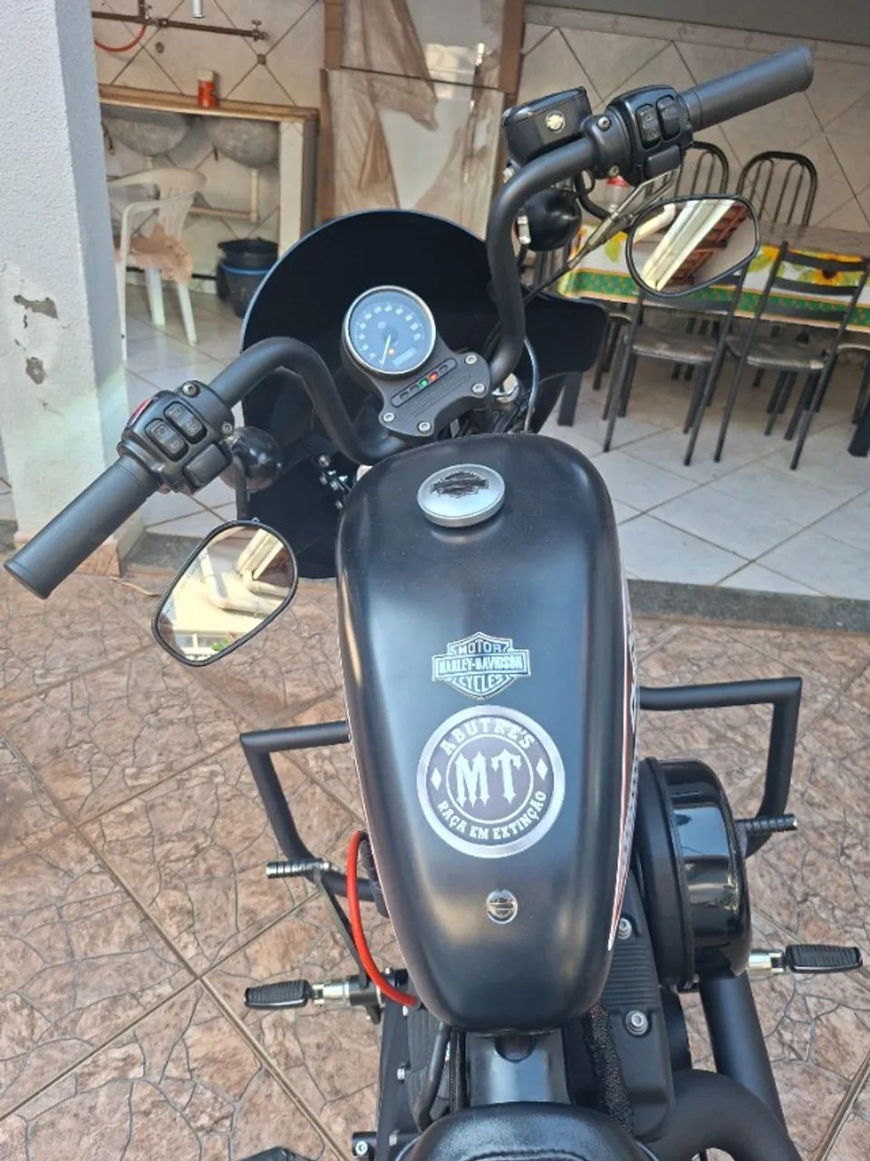 Harley Davidson Iron 883  - Foto 2