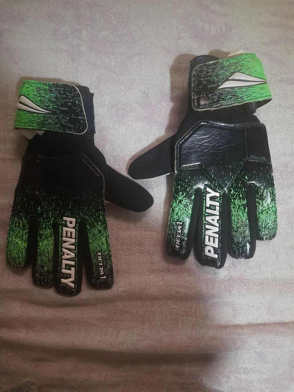 Luva de goleiro pênalti original P
