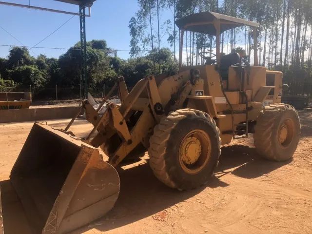 PÁ CARREGADEIRA CAT 930 R ANO 1987